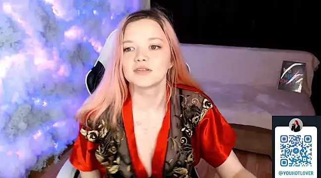 mary lunar online show from March 14, 11:12 am