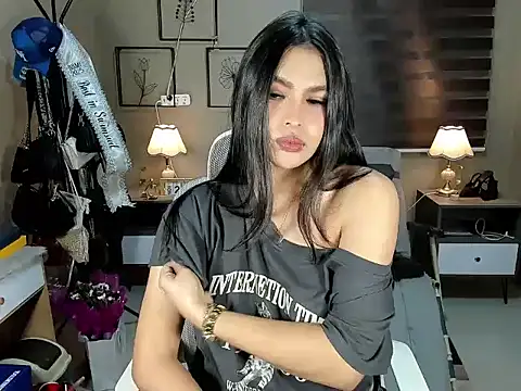 Snapshot of EternityBanks chatting on November 28, 4:29 pm EternityBanks online show from November 28, 4:29 pm