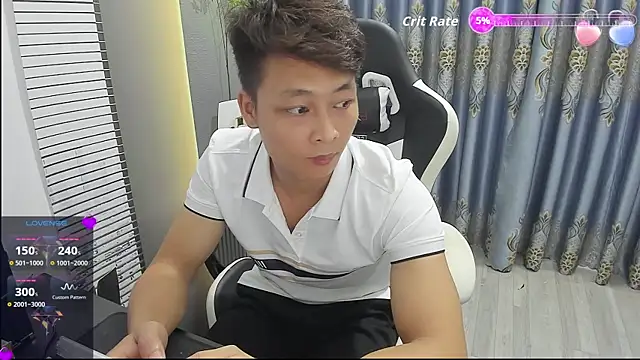 Snapshot of Naughty--asian chatting on July 5, 4:19 am Naughty--asian online show from July 5, 4:19 am