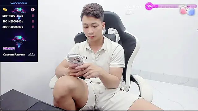 Naughty--asian online show from May 3, 5:23 am