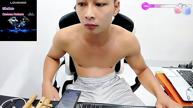 Naughty--asian online show from September 14, 3:18 am