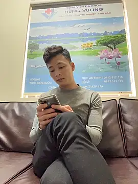 Naughty--asian online show from December 18, 7:46 am