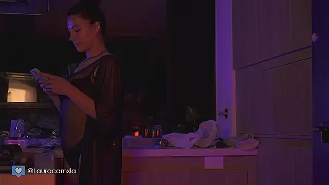 Colouristic online show from February 7, 11:45 pm