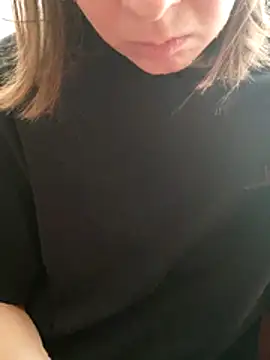 Snapshot of Aashikalaa chatting on December 14, 10:10 am Aashikalaa online show from December 14, 10:10 am