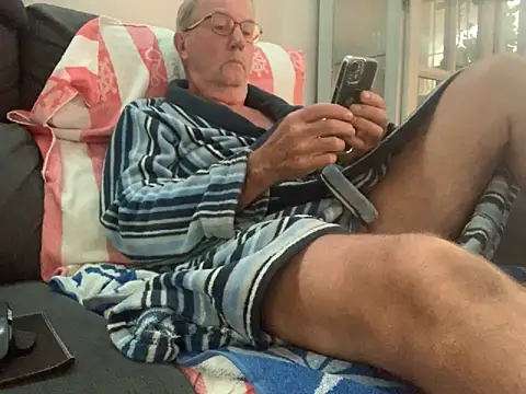 Nudelschwanz online show from November 1, 4:23 pm