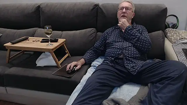 Nudelschwanz online show from February 21, 10:12 pm