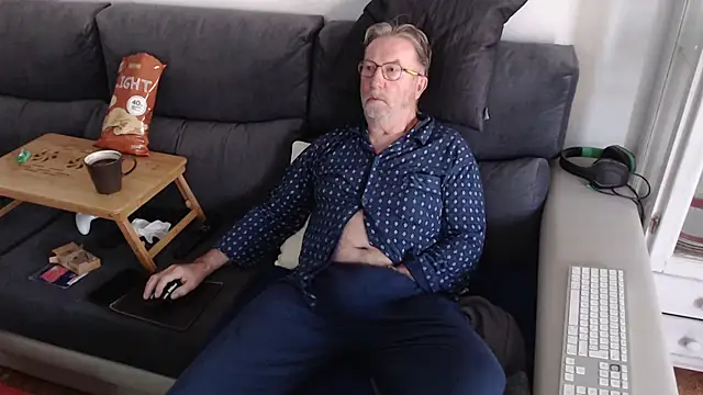 Nudelschwanz online show from March 10, 7:44 am