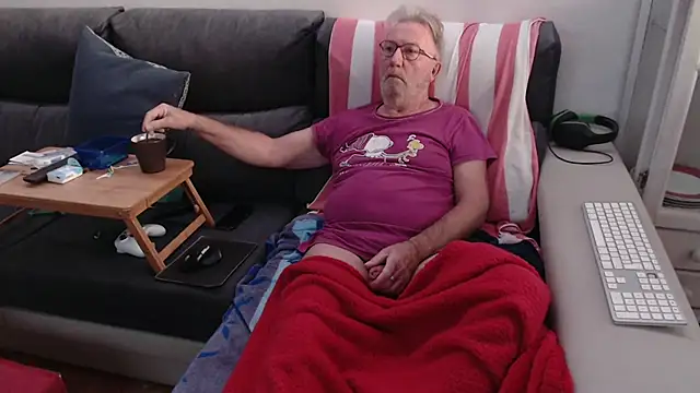 Nudelschwanz online show from December 5, 8:13 am