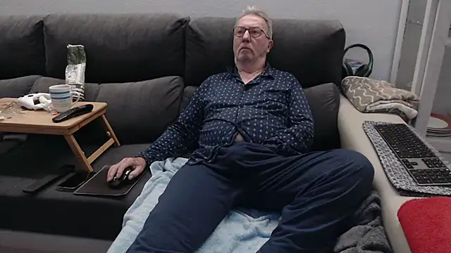 Nudelschwanz online show from March 5, 6:10 am