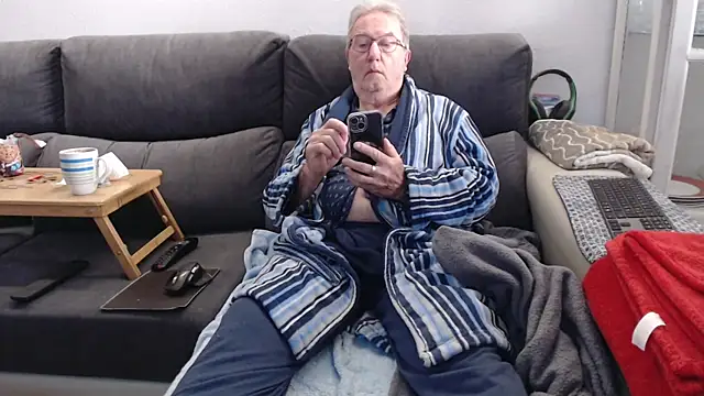 Nudelschwanz online show from March 25, 8:14 am