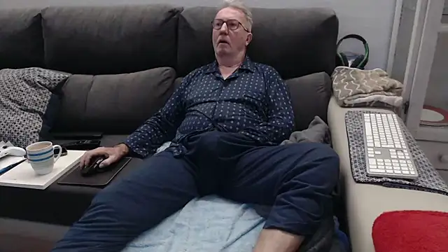 Nudelschwanz online show from February 11, 6:24 am