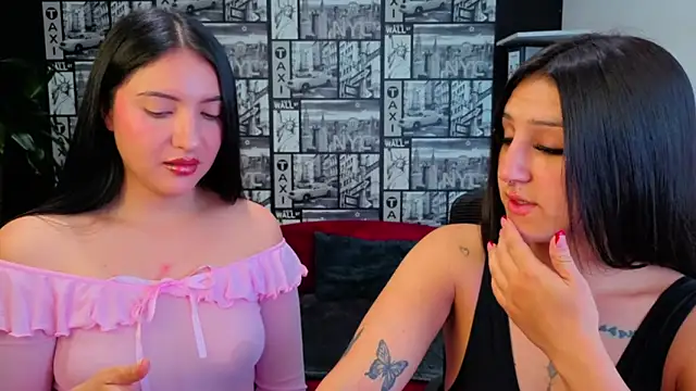 Snapshot of Isa_And_Natasha chatting on June 18, 1:49 pm Isa And Natasha online show from June 18, 1:49 pm