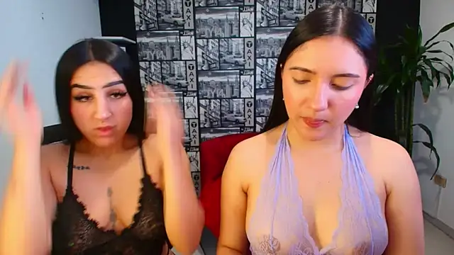 Isa And Natasha online show from May 12, 6:58 pm