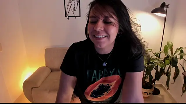 Amber  Davis online show from December 22, 9:15 pm