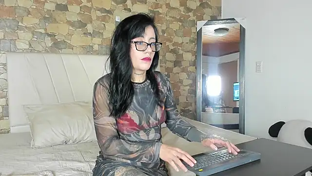 evaa-hall online show from May 30, 12:33 pm