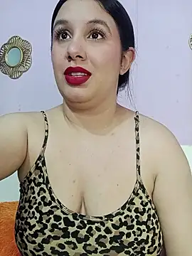 Deina bunny online show from March 28, 2:12 am