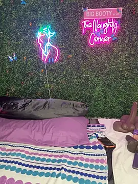 ThickAssRena online show from April 12, 7:06 pm