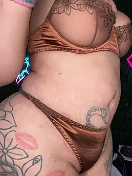 ThickAssRena online show from March 4, 9:17 am