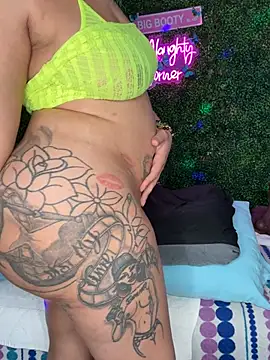 ThickAssRena online show from February 27, 8:30 pm