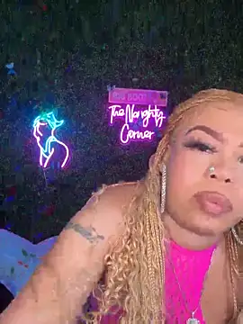 ThickAssRena online show from May 21, 10:07 pm