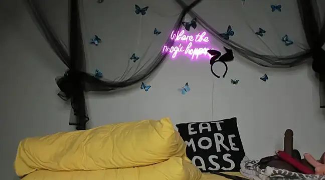 ThickAssRena online show from February 11, 4:35 pm