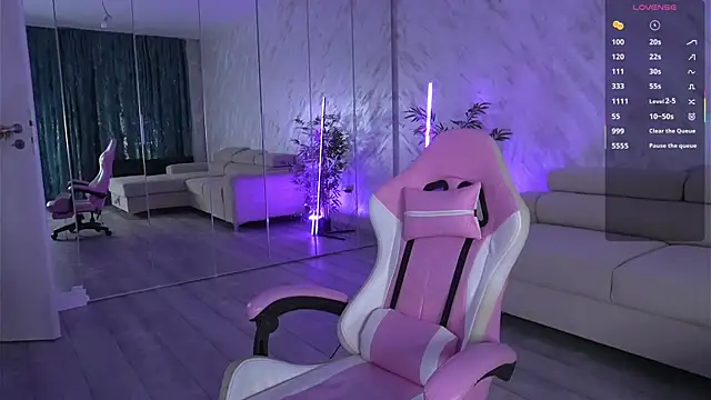 SinwithAmy online show from December 20, 7:39 pm