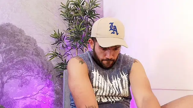 jonathan rivers online show from December 4, 7:35 pm