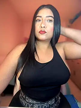 Snapshot of cami_ortiz__ chatting on October 10, 4:35 am cami ortiz online show from October 10, 4:35 am