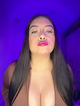 cami ortiz   online show from July 22, 5:31 am