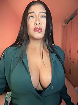 Snapshot of cami_ortiz__ chatting on September 20, 4:17 am cami ortiz online show from September 20, 4:17 am
