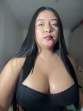 Snapshot of cami_ortiz__ chatting on March 13, 3:11 am cami ortiz online show from March 13, 3:11 am