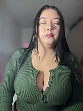 Snapshot of cami_ortiz__ chatting on March 17, 3:14 am cami ortiz online show from March 17, 3:14 am