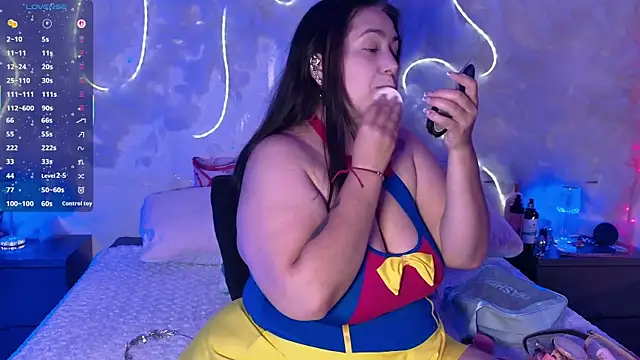 emmajohnss online show from February 13, 4:12 am