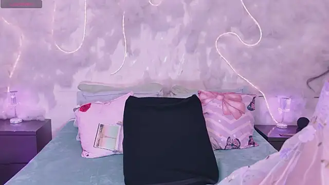 emmajohnss online show from March 12, 3:56 am