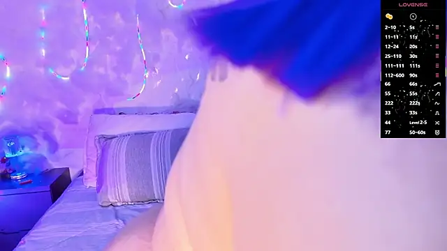 emmajohnss online show from March 5, 4:09 am