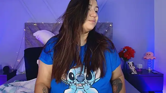 Snapshot of emmajohnss chatting on March 14, 3:48 am emmajohnss online show from March 14, 3:48 am