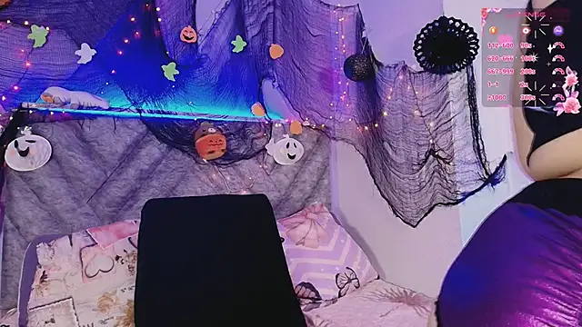 emmajohnss online show from November 1, 4:19 am