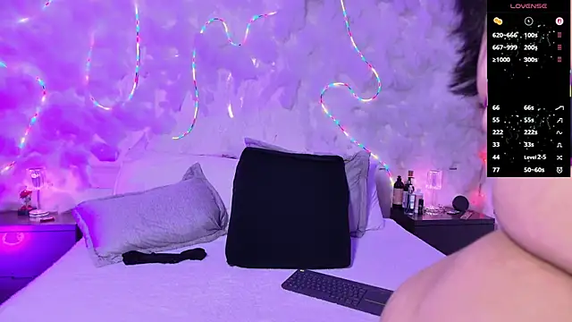 emmajohnss online show from March 4, 3:58 am