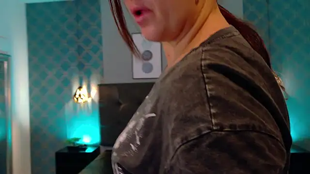 Madisonsmiith online show from December 16, 9:24 am