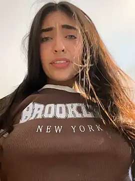 DaphneUwu online show from April 5, 1:23 am