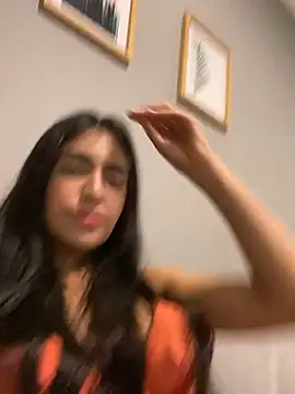 DaphneUwu online show from April 9, 12:34 am