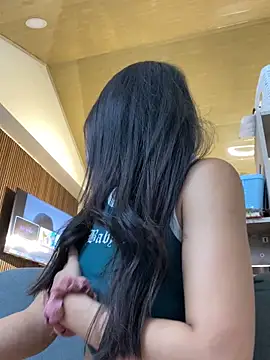 DaphneUwu online show from December 4, 1:15 am