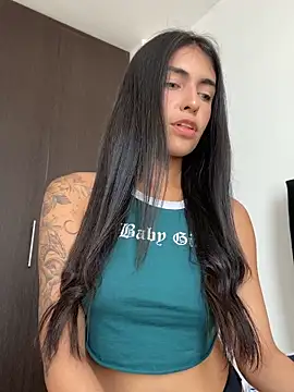 DaphneUwu online show from April 19, 2:51 pm