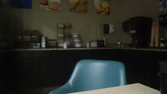 Hornybbw1978 online show from February 12, 8:36 am