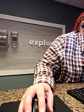 Hornybbw1978 online show from April 12, 6:49 am