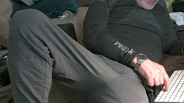 mike30nbg online show from April 12, 8:01 pm