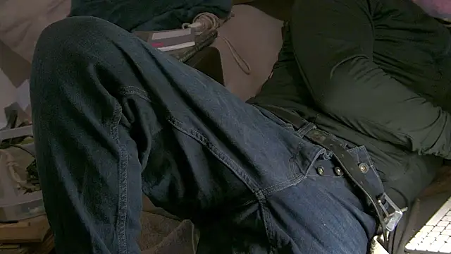 mike30nbg online show from April 4, 9:32 pm