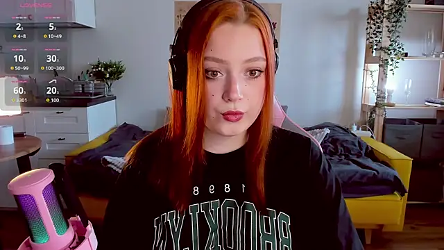 Snapshot of Sofy_Benson chatting on September 10, 10:36 am Sofy Benson online show from September 10, 10:36 am