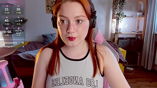 Snapshot of Sofy_Benson chatting on October 2, 11:46 am Sofy Benson online show from October 2, 11:46 am