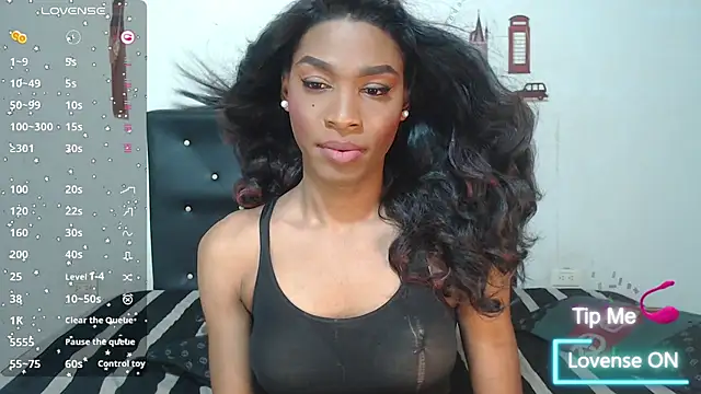 Snapshot of NAHOMMY_SEXY chatting on February 1, 8:18 am NAHOMMY SEXY online show from February 1, 8:18 am